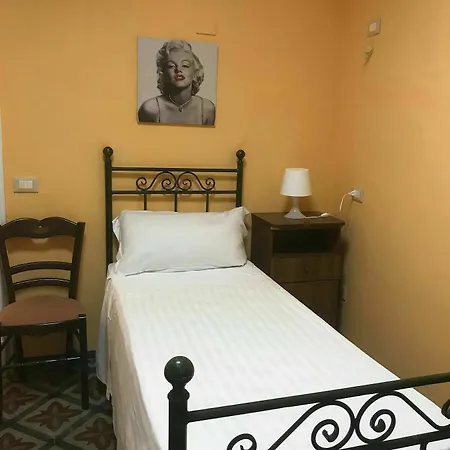 Relax & Sleep Hotel *